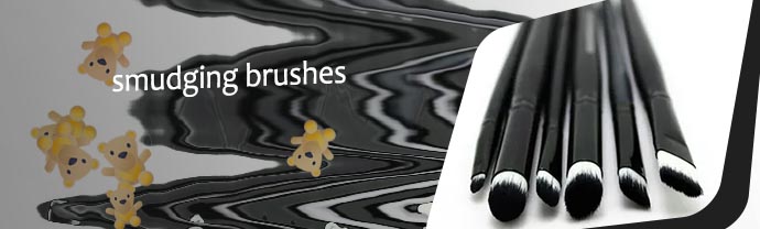 Eyeshadow smudge brush
